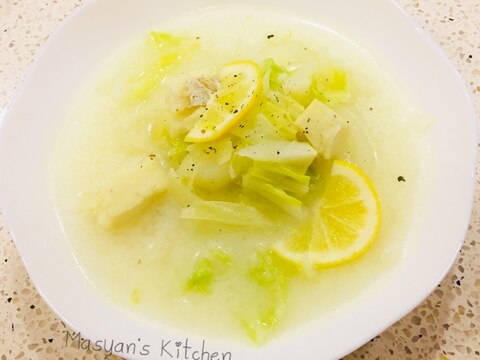 白菜とタラのレモンスープ
